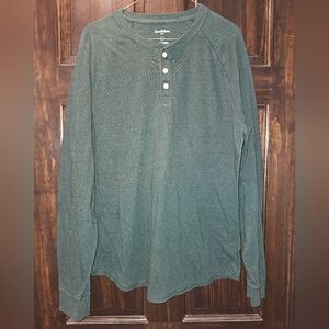 Goodfellow & Co. Green Long Sleeve Tee